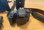 Canon 77D + EFS 18-135mm USM + EFS 10-18mm + Extras